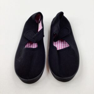 12-13-years Walkrite Heart Motif Black Plimsolls - Size 4 - As New Condition